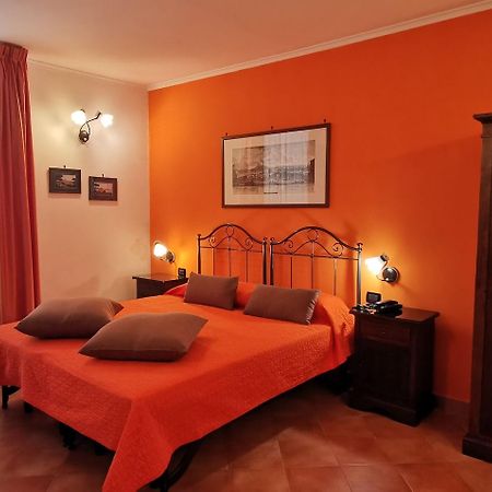 Hotel Neapolis מראה חיצוני תמונה