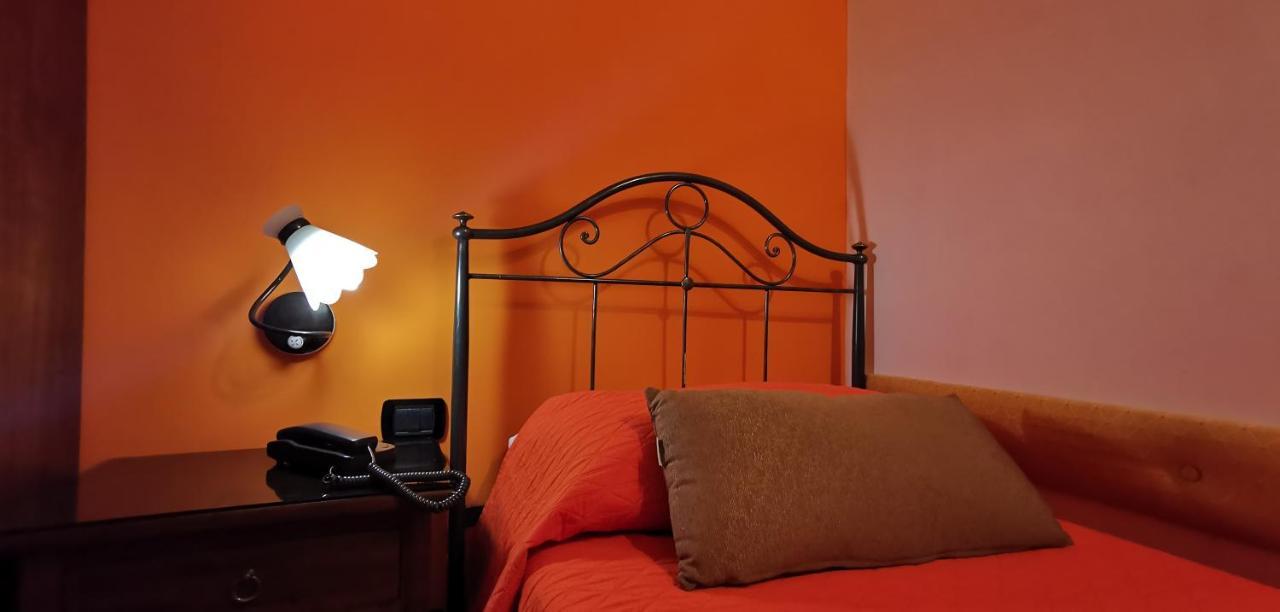 Hotel Neapolis מראה חיצוני תמונה