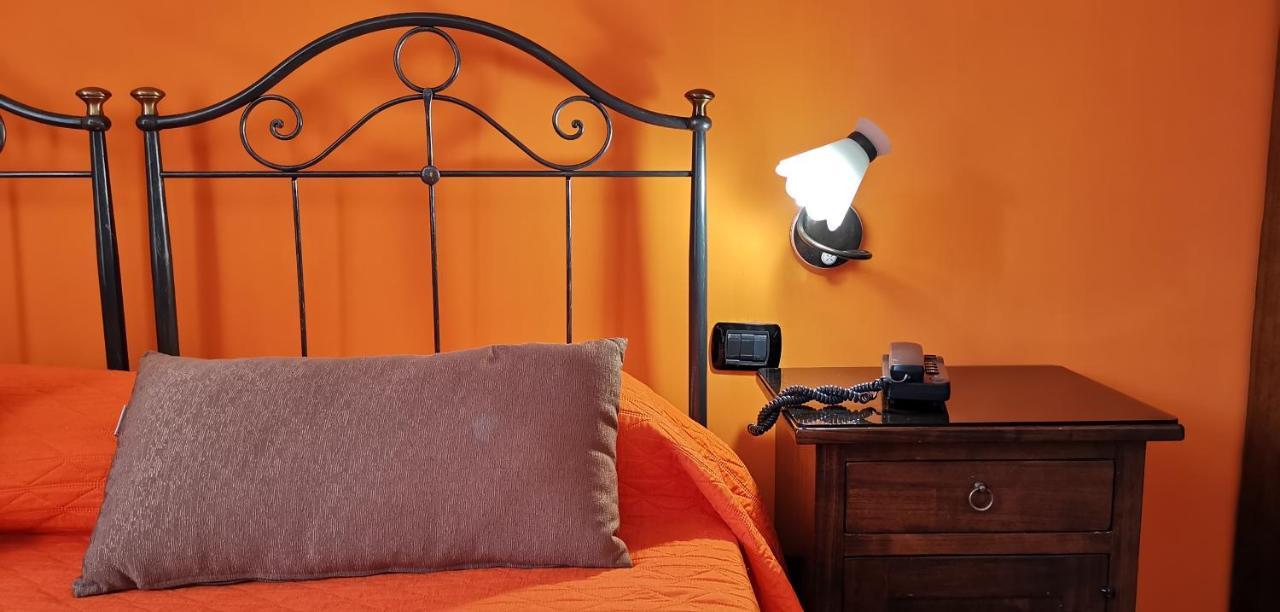 Hotel Neapolis מראה חיצוני תמונה