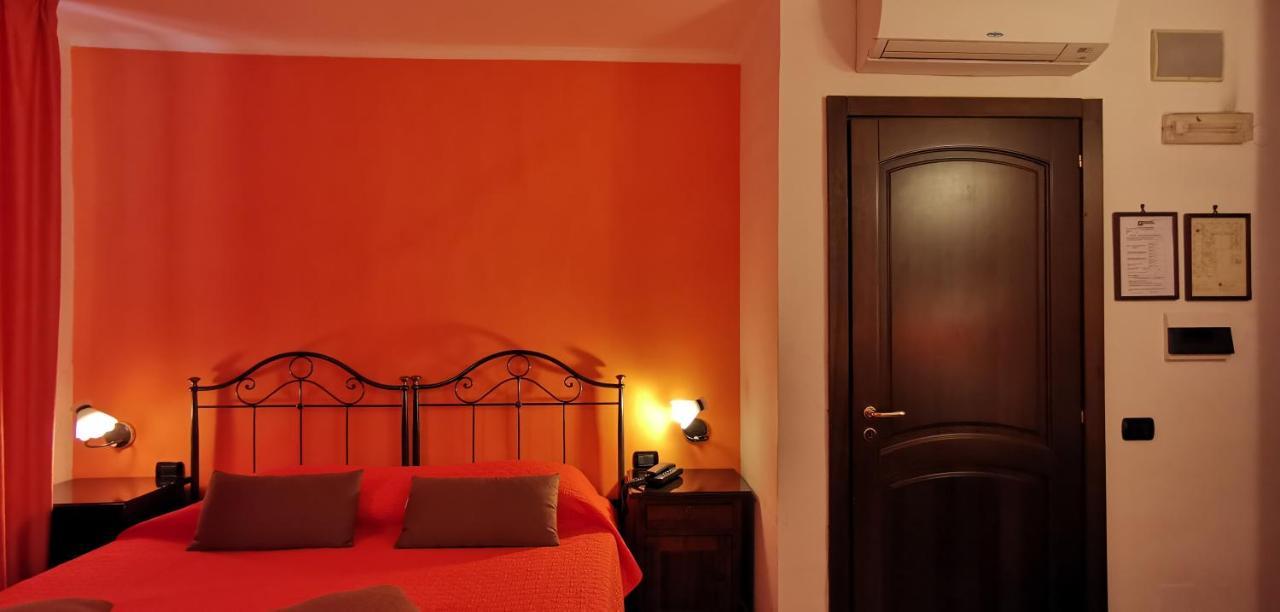 Hotel Neapolis מראה חיצוני תמונה