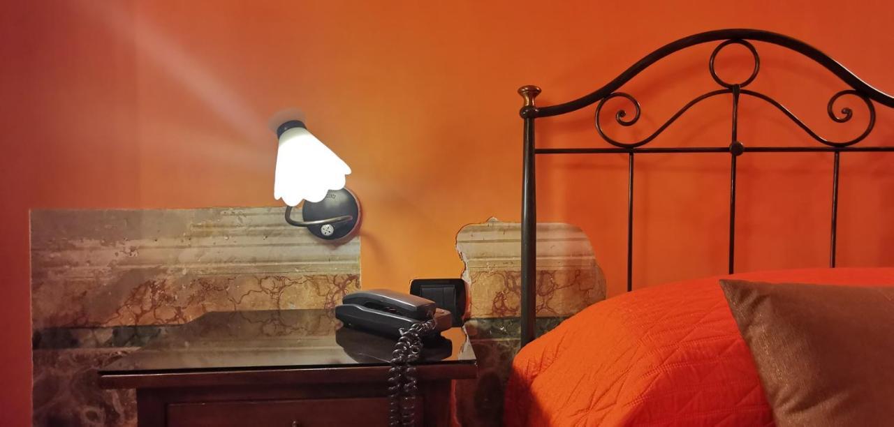 Hotel Neapolis מראה חיצוני תמונה