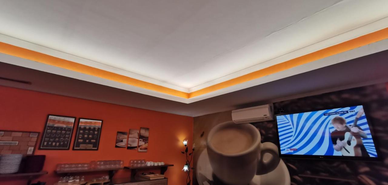 Hotel Neapolis מראה חיצוני תמונה