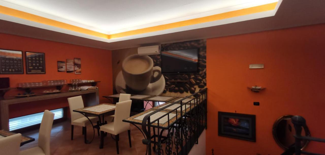 Hotel Neapolis מראה חיצוני תמונה