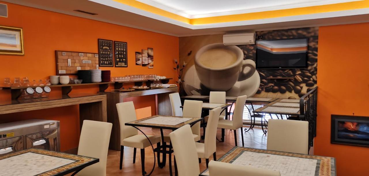 Hotel Neapolis מראה חיצוני תמונה