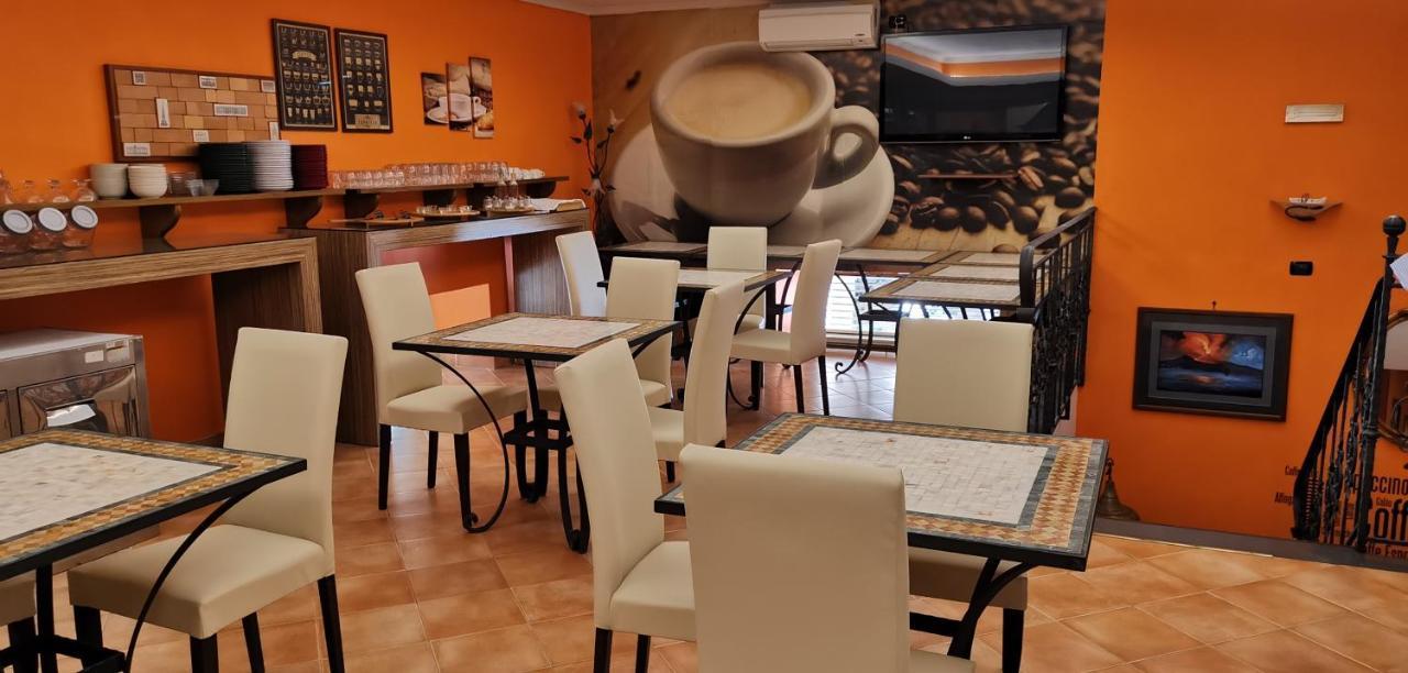 Hotel Neapolis מראה חיצוני תמונה