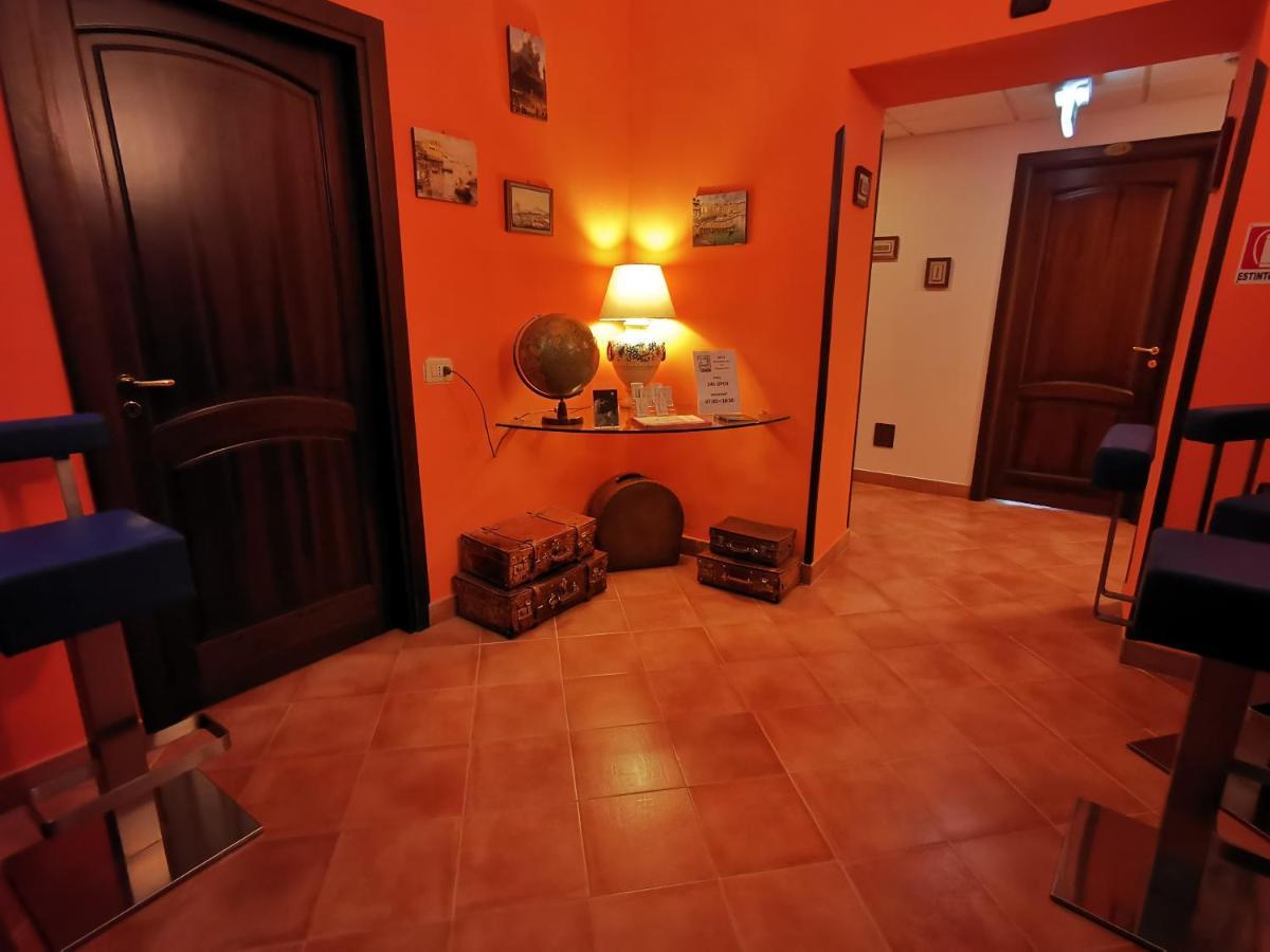 Hotel Neapolis מראה חיצוני תמונה