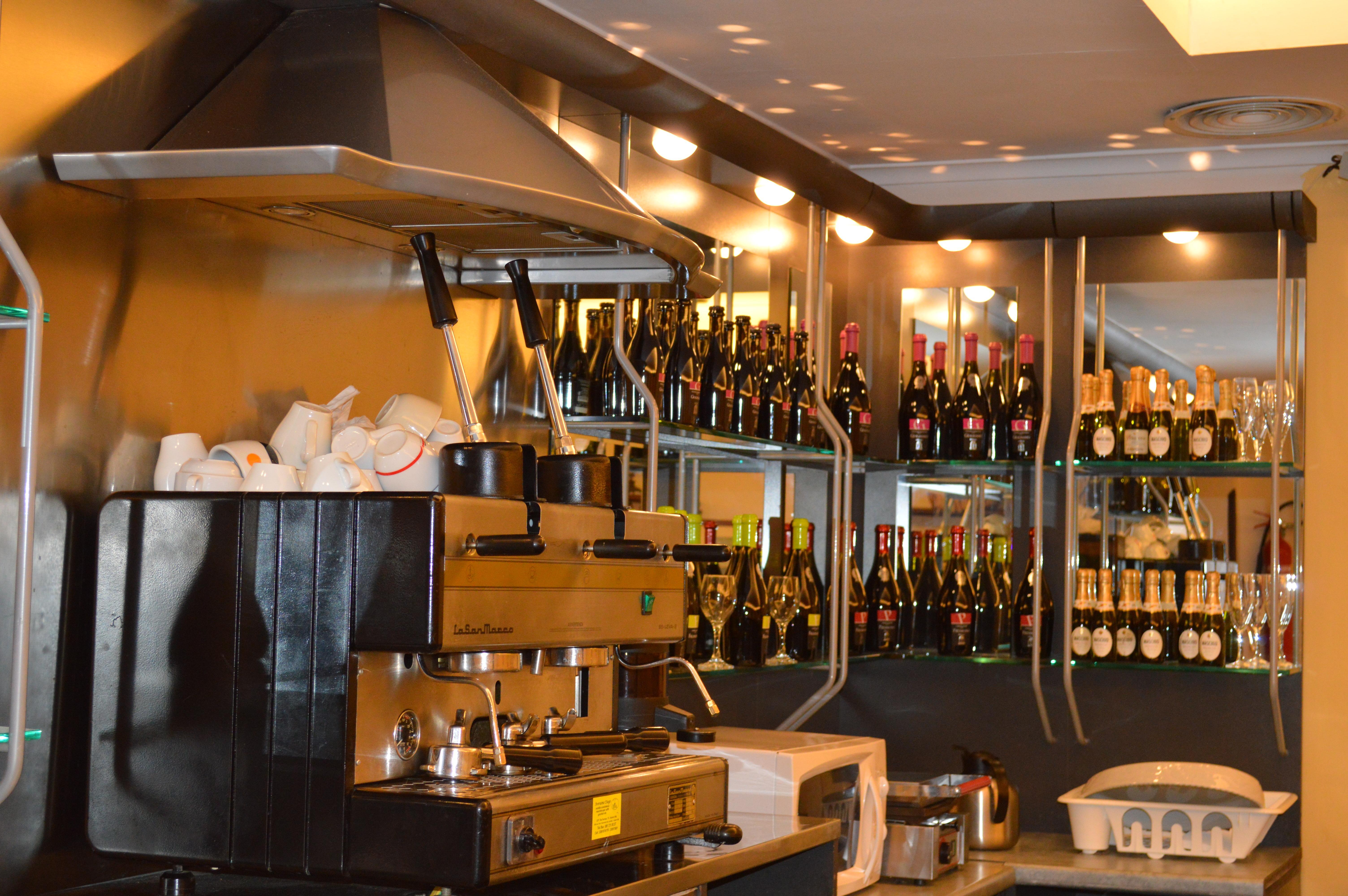 Hotel Neapolis מראה חיצוני תמונה