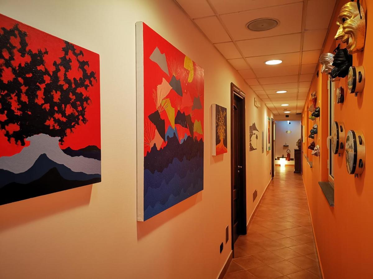 Hotel Neapolis מראה חיצוני תמונה