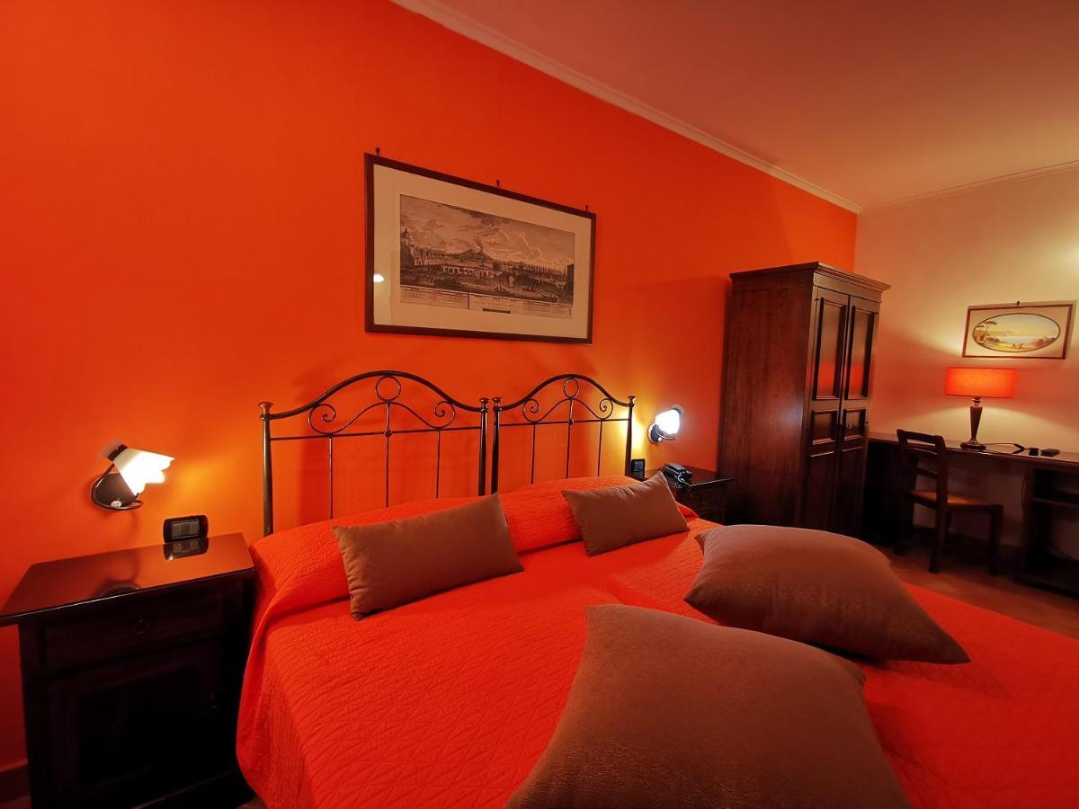 Hotel Neapolis מראה חיצוני תמונה