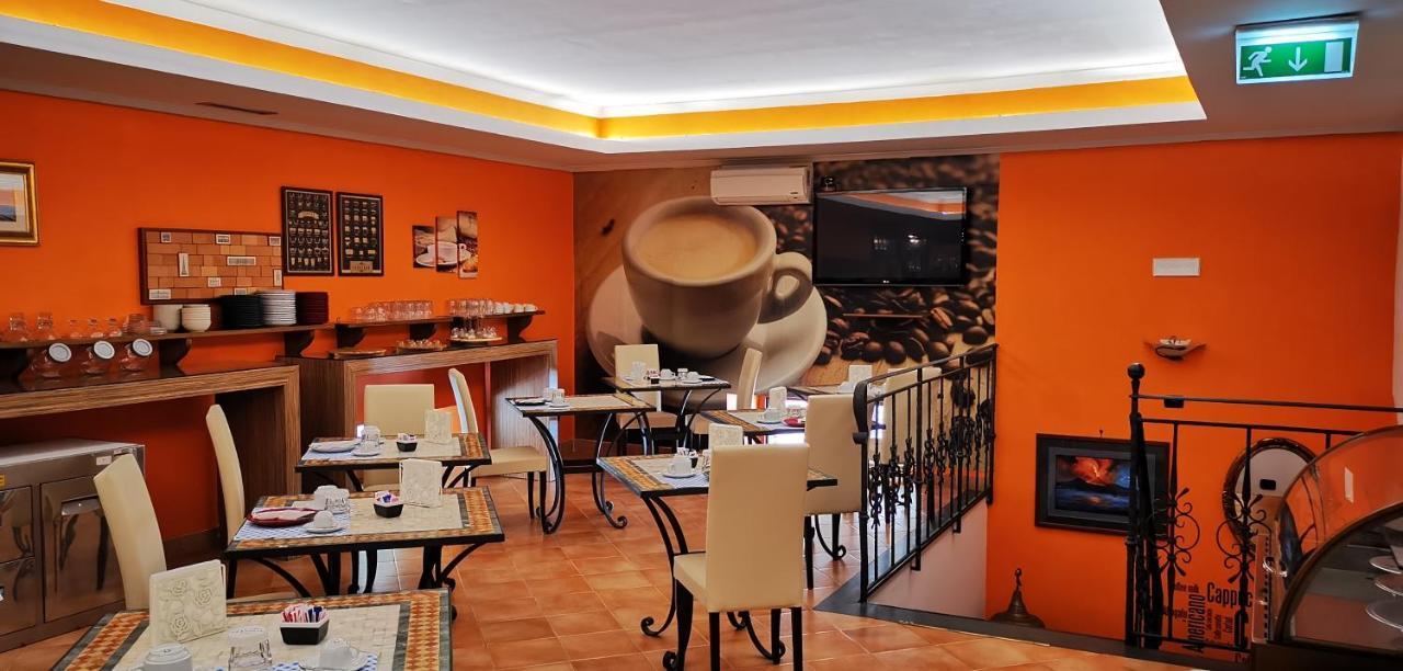 Hotel Neapolis מראה חיצוני תמונה